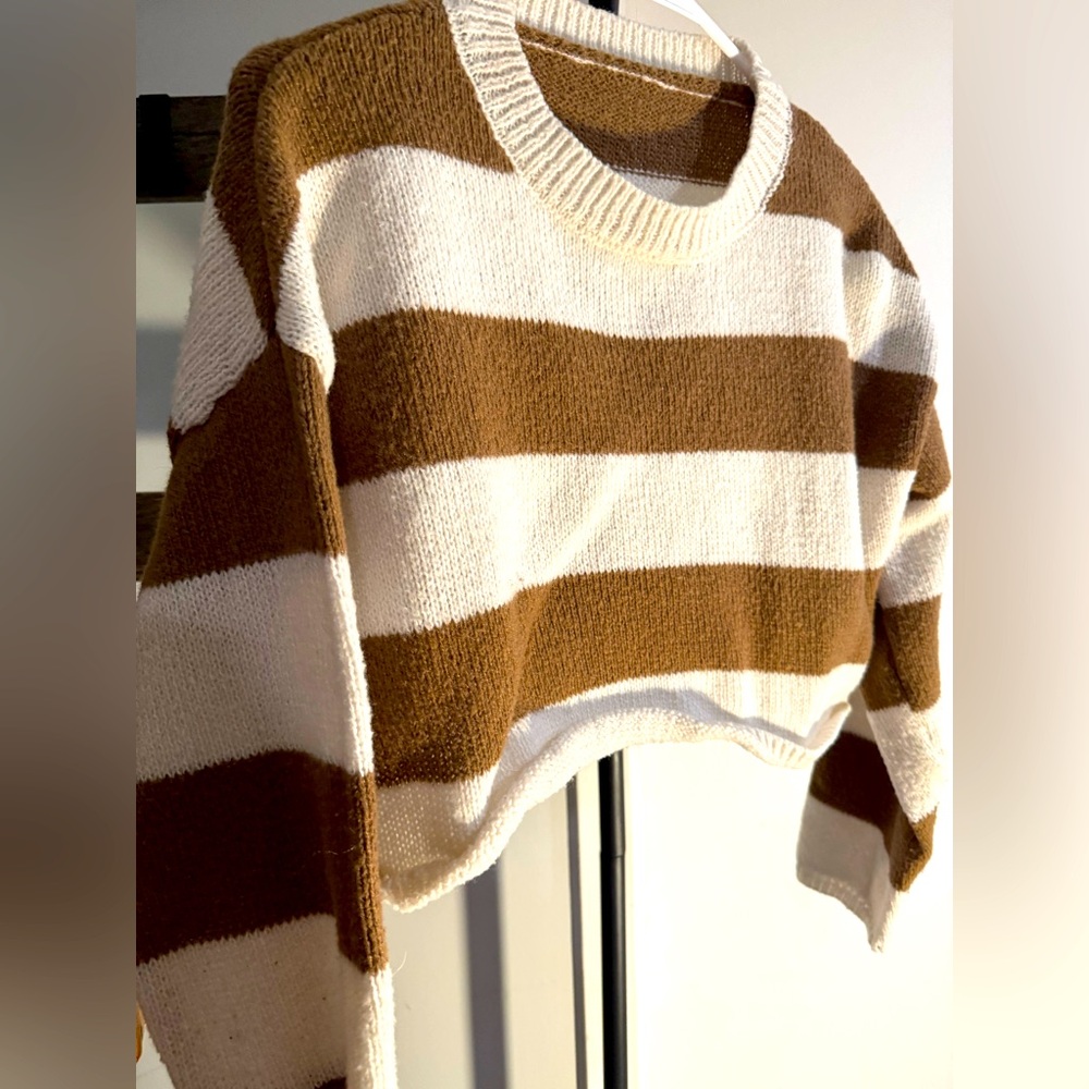 🚨PART OF 4 for 20🚨 Shein Stripe Brown and White Crop Top Sweater Small